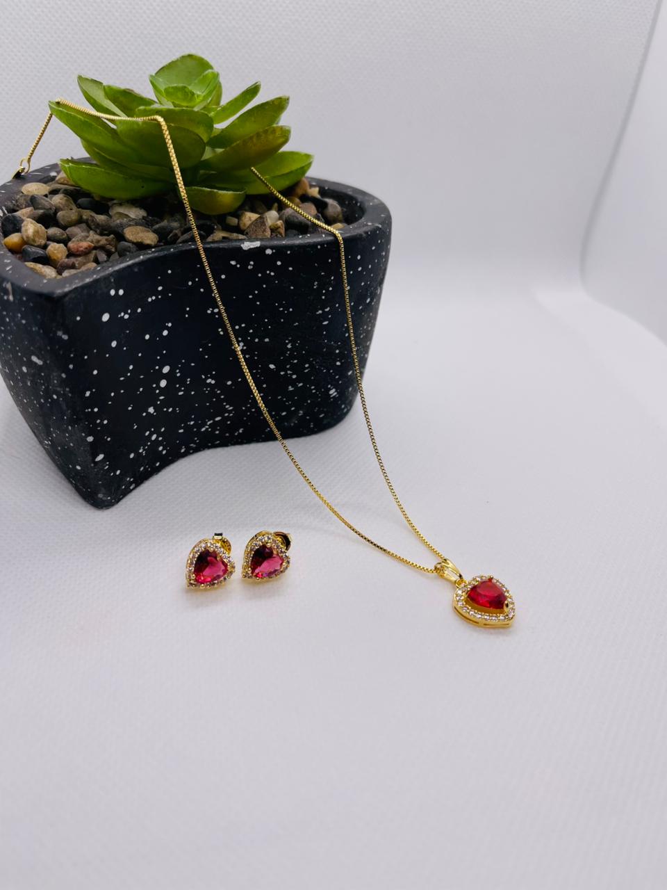 Conjunto Coração Cravejado Vermelho